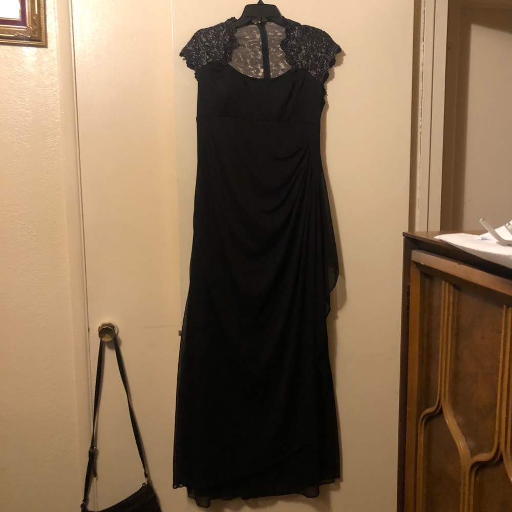 Elegant Black Prom Dress